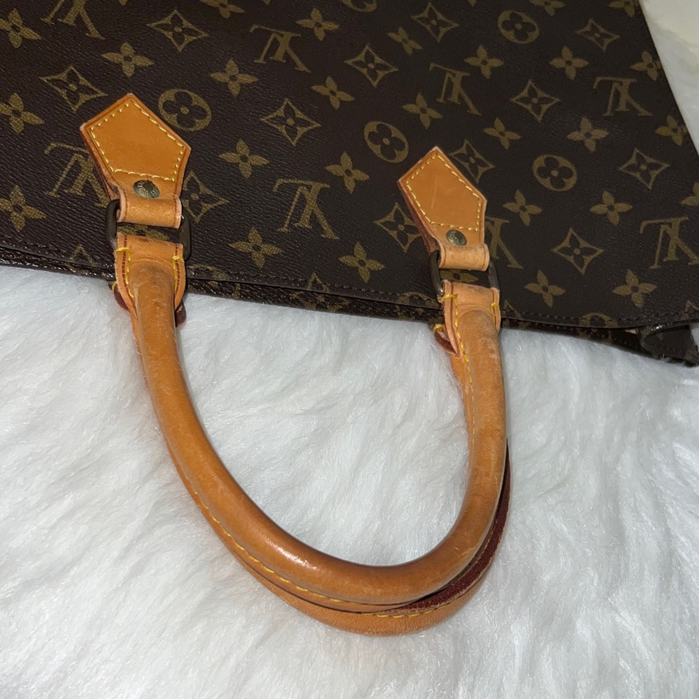 Louis Vuitton Brown Monogram Handbag - Picture 16 of 17